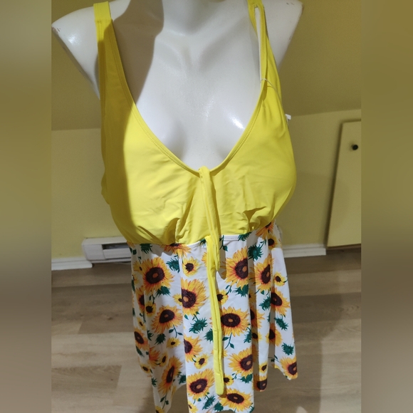 Sunflower Bathing Suit Top - Picture 5 of 5